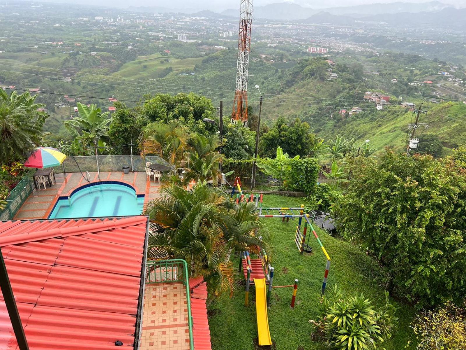 Eco Hotel La Selecta Pereira Bagian luar foto