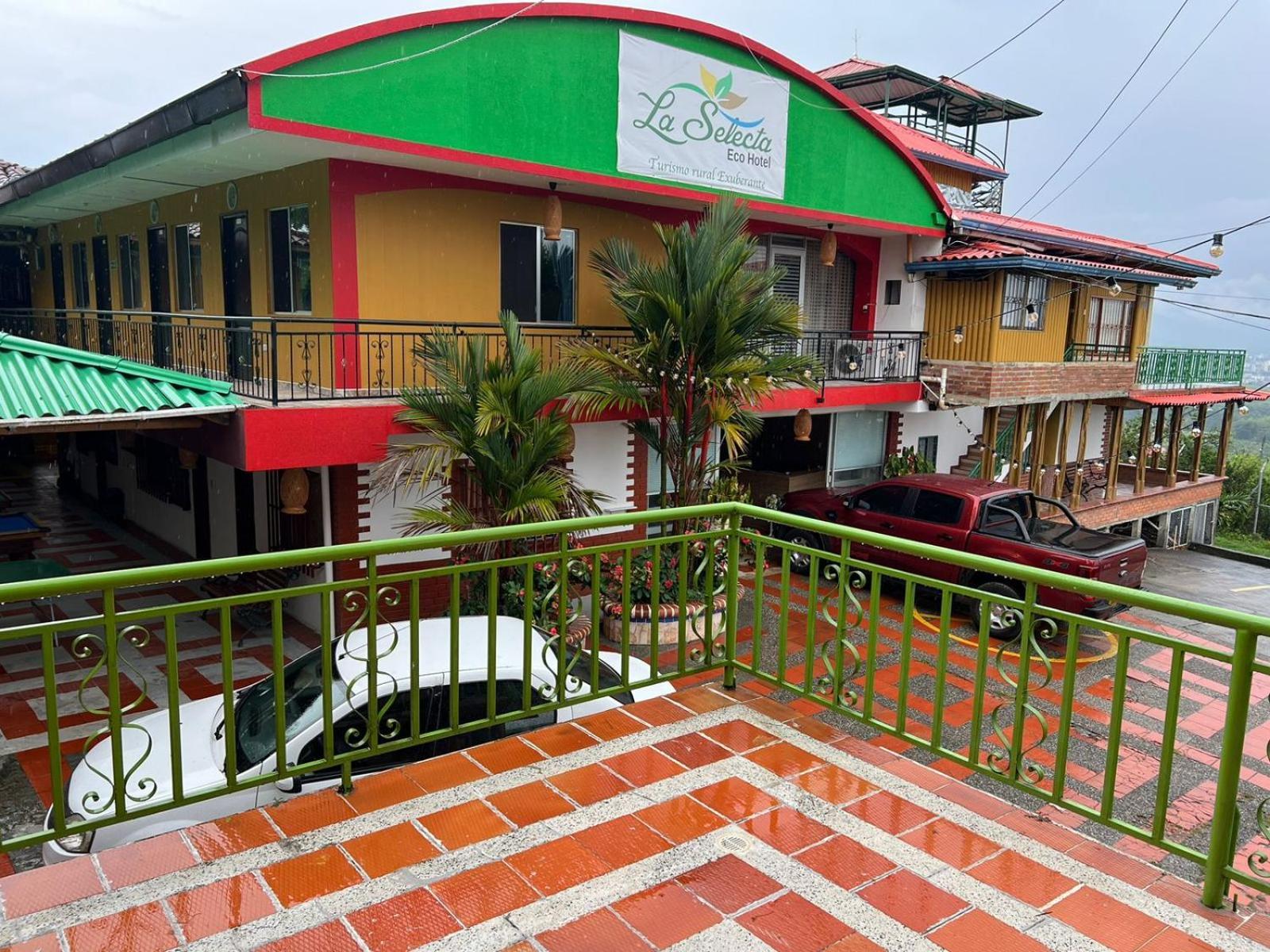 Eco Hotel La Selecta Pereira Bagian luar foto