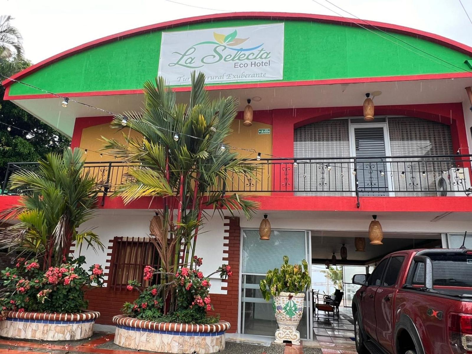 Eco Hotel La Selecta Pereira Bagian luar foto