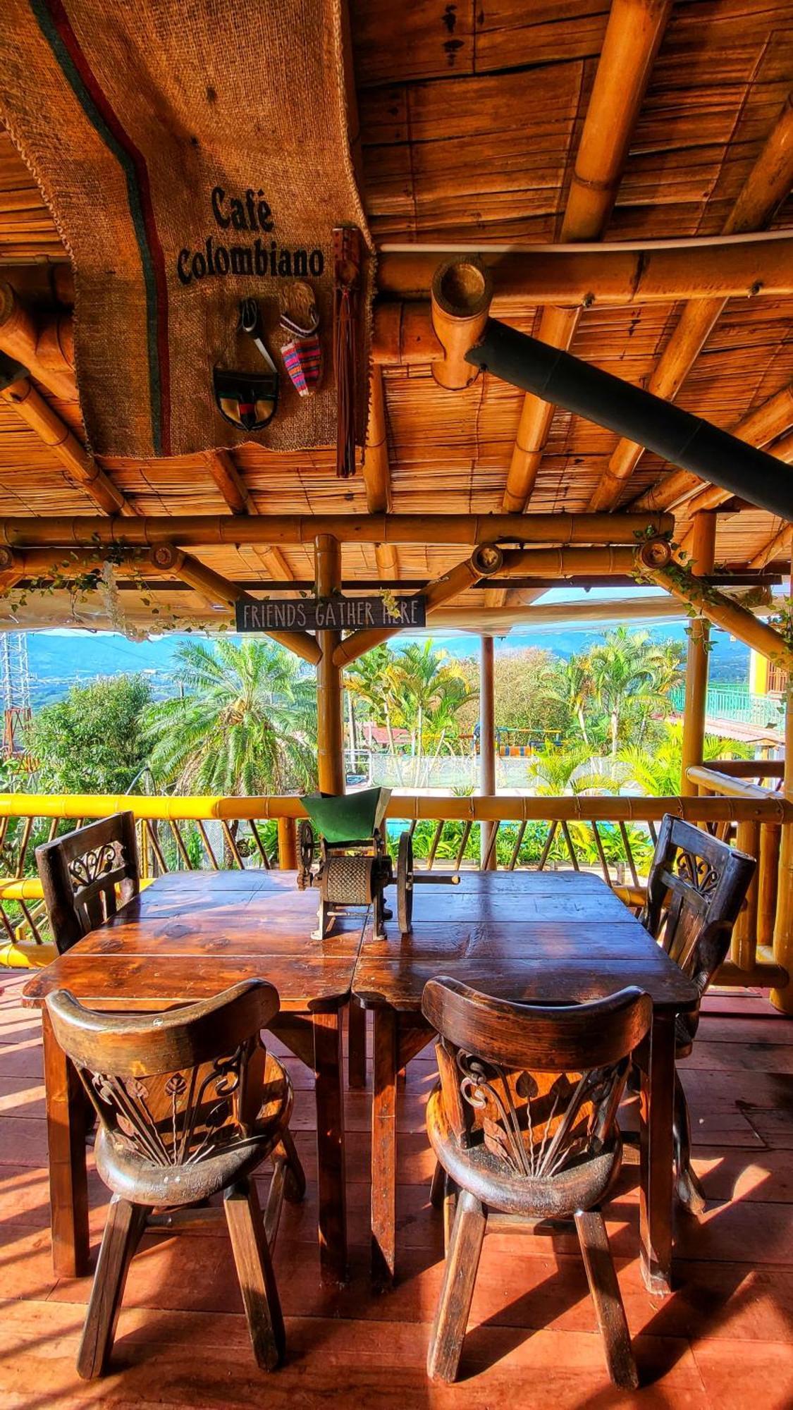 Eco Hotel La Selecta Pereira Bagian luar foto